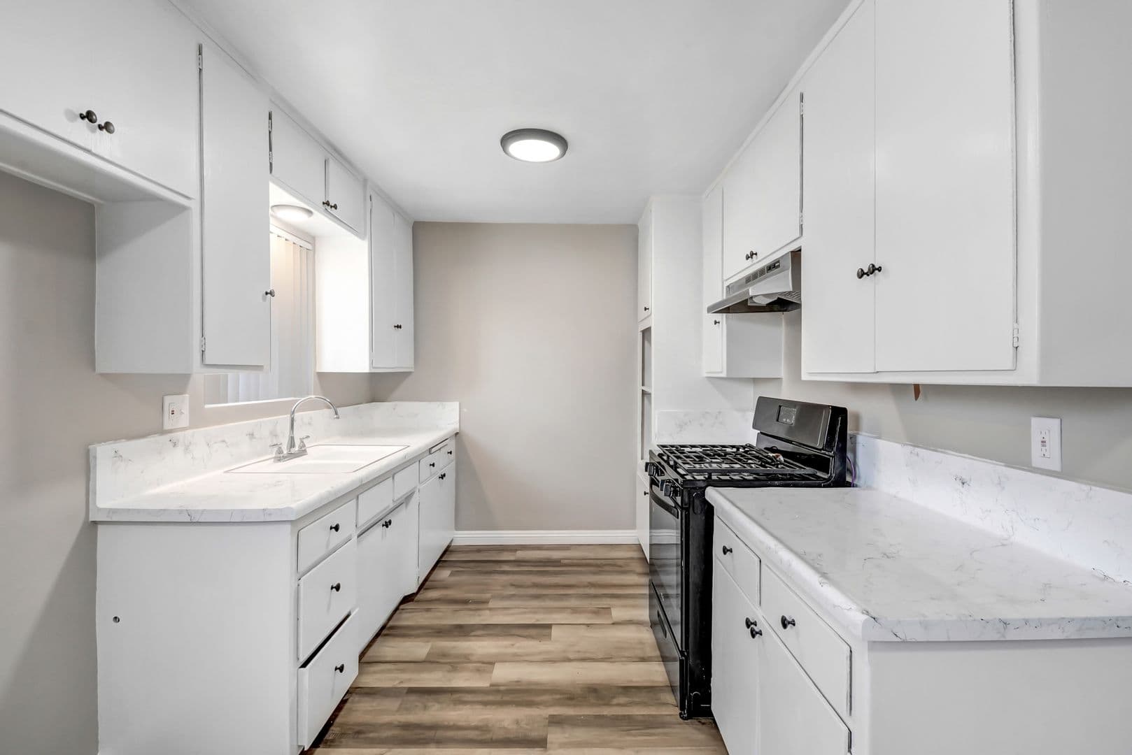 San Bernardino Apartment: 2352-2386 N Leroy St
