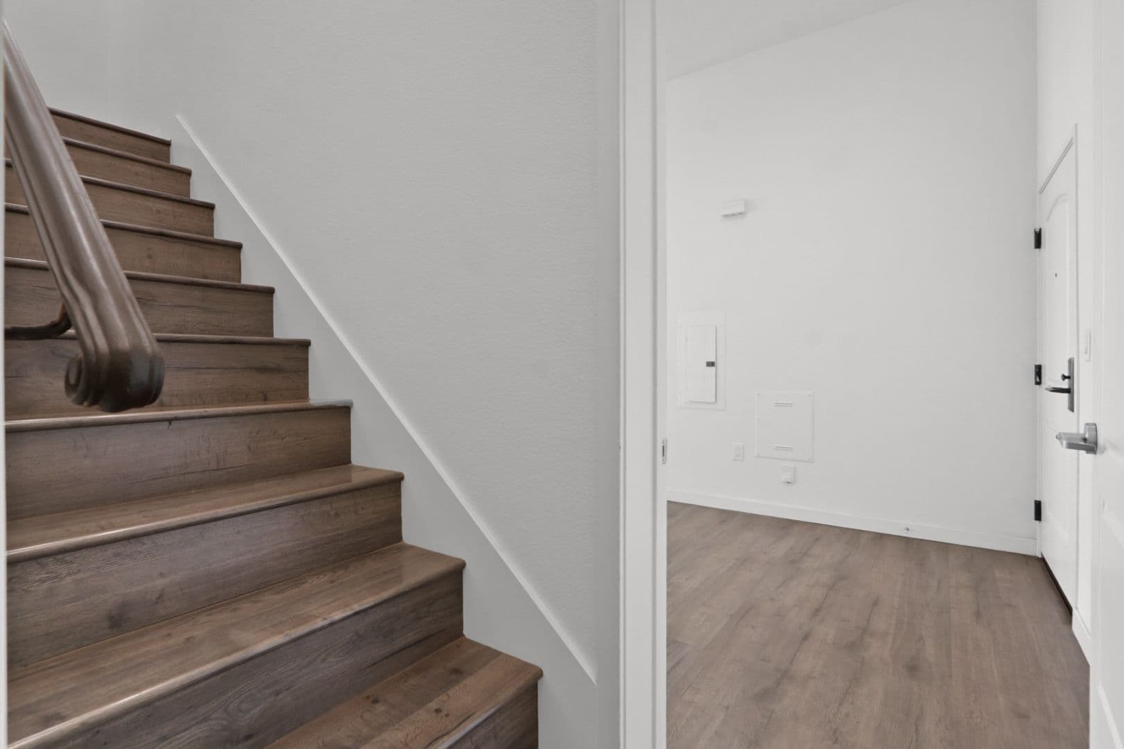 San Gabriel Apartment: 109 S. Alanmay Ave