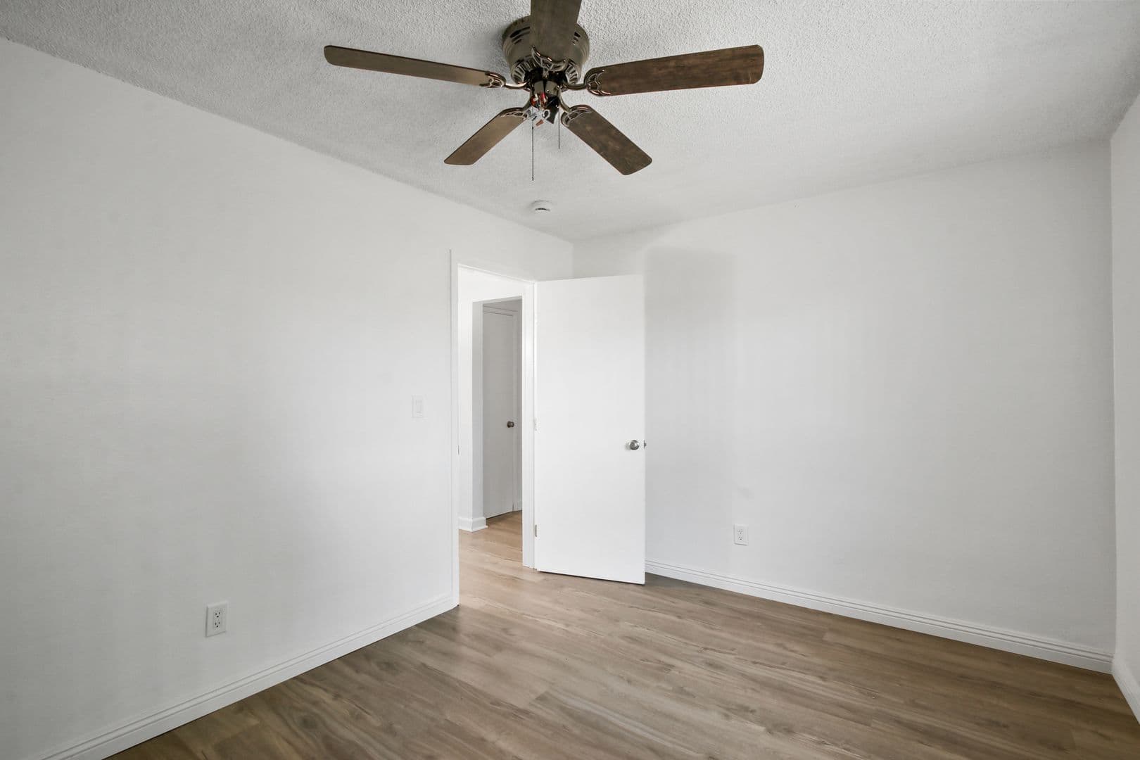 Redlands Apartment: 930 Stillman Ave