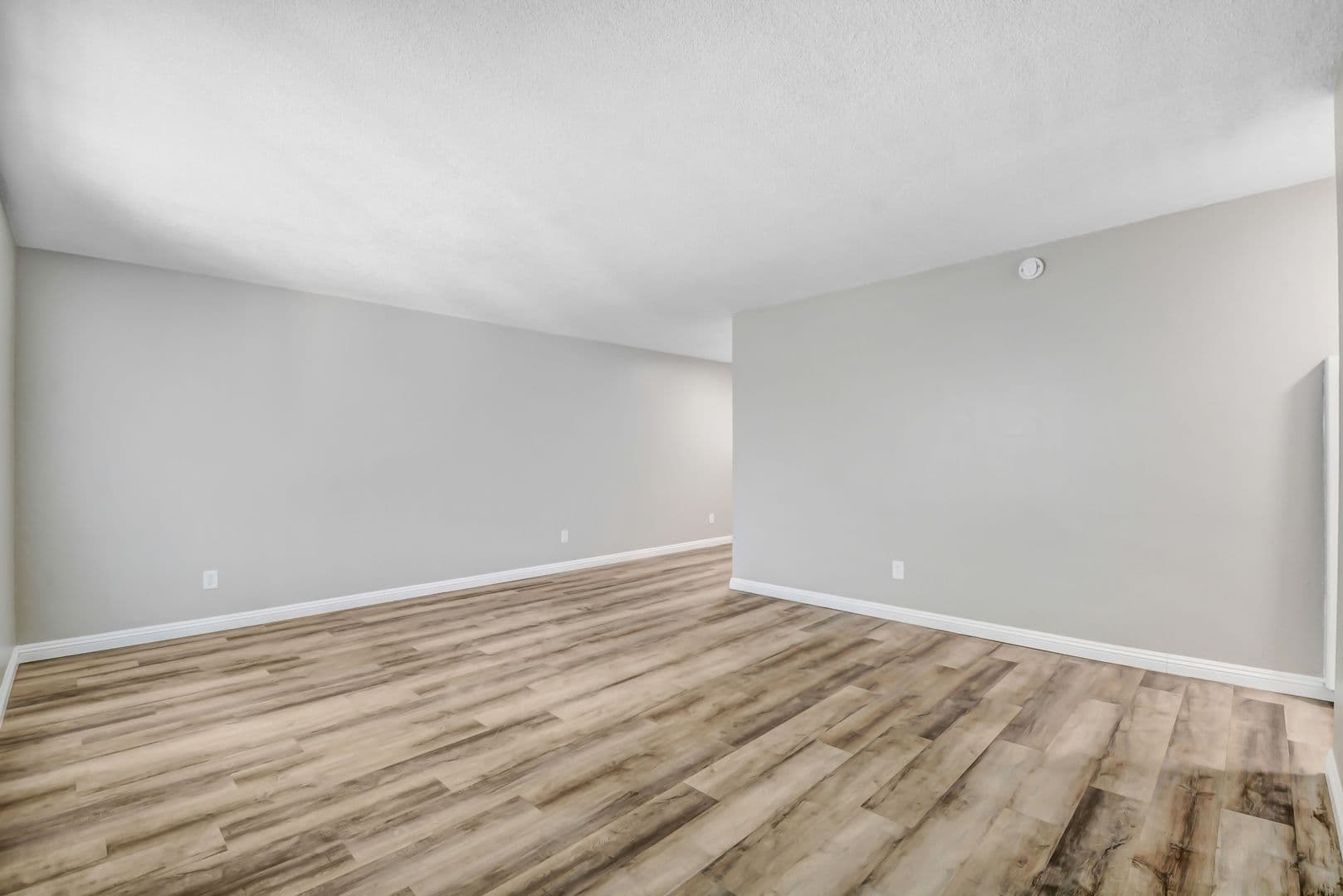 San Bernardino Apartment: 2352-2386 N Leroy St
