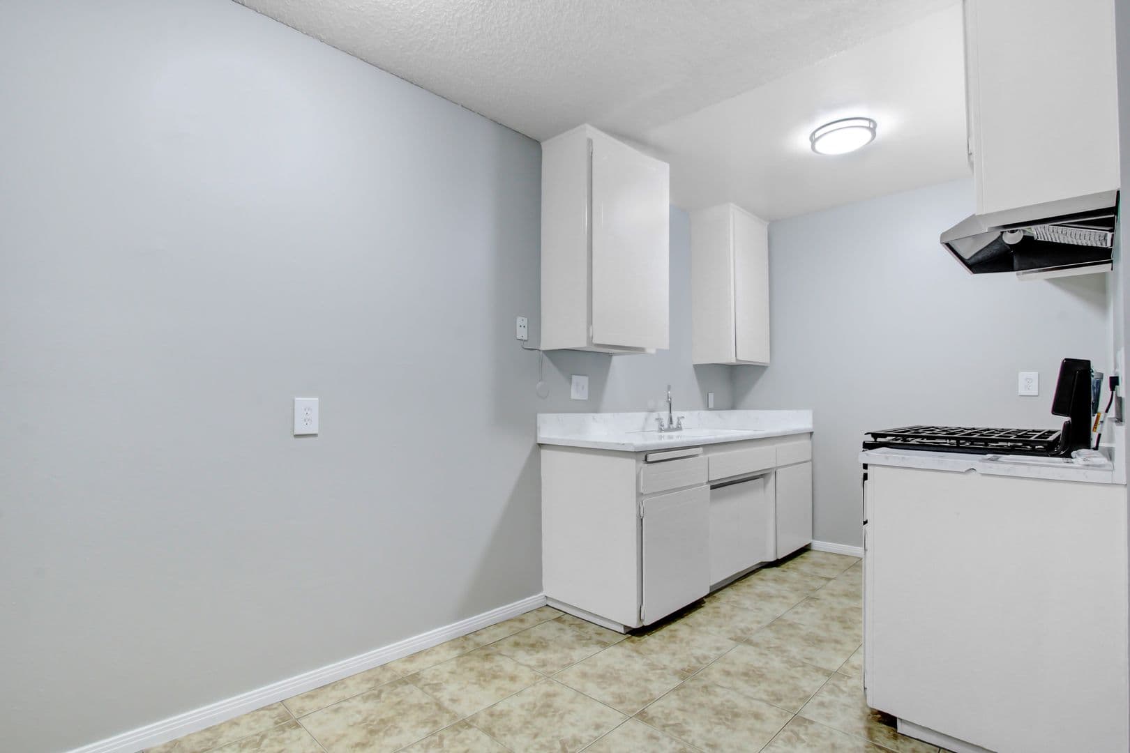 Fontana Apartment: 8919 Mango Ave