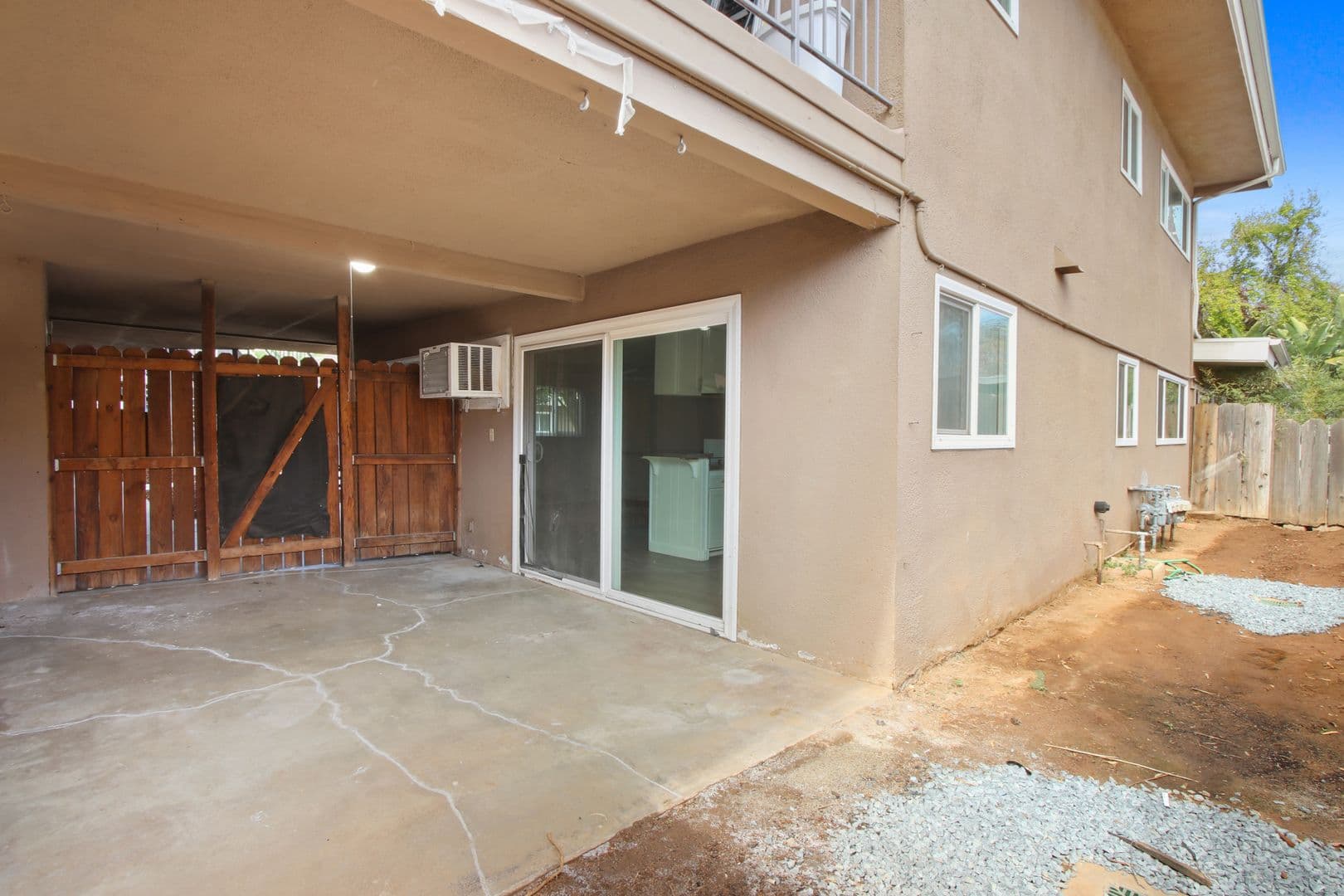 Redlands Apartment: 930 Stillman Ave