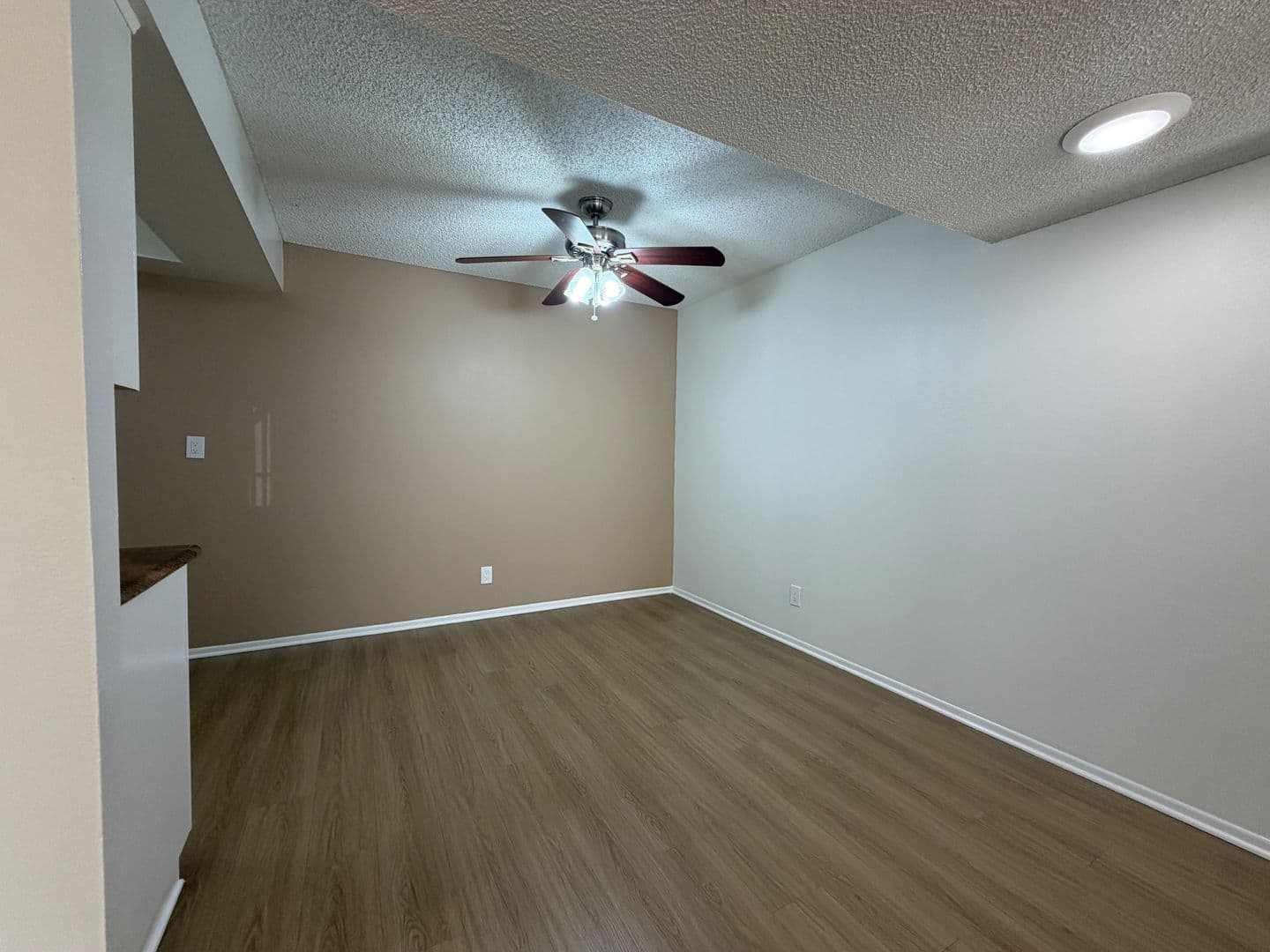 Alhambra Apartment: 300 W Grand Ave