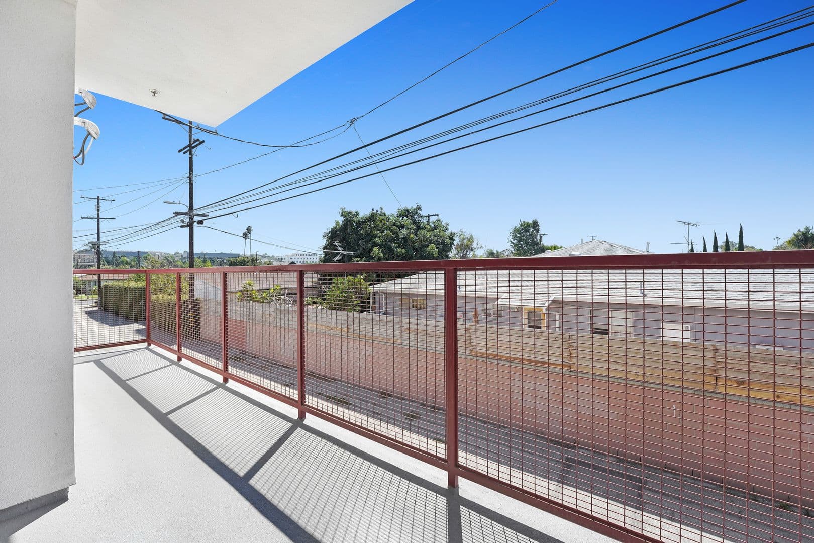 Culver City Apartment: 5455 Inglewood Blvd.