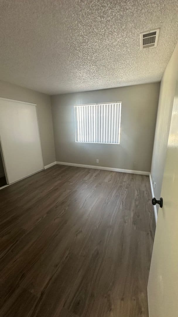 Apple Valley Apartment: 17802 Quantico Rd