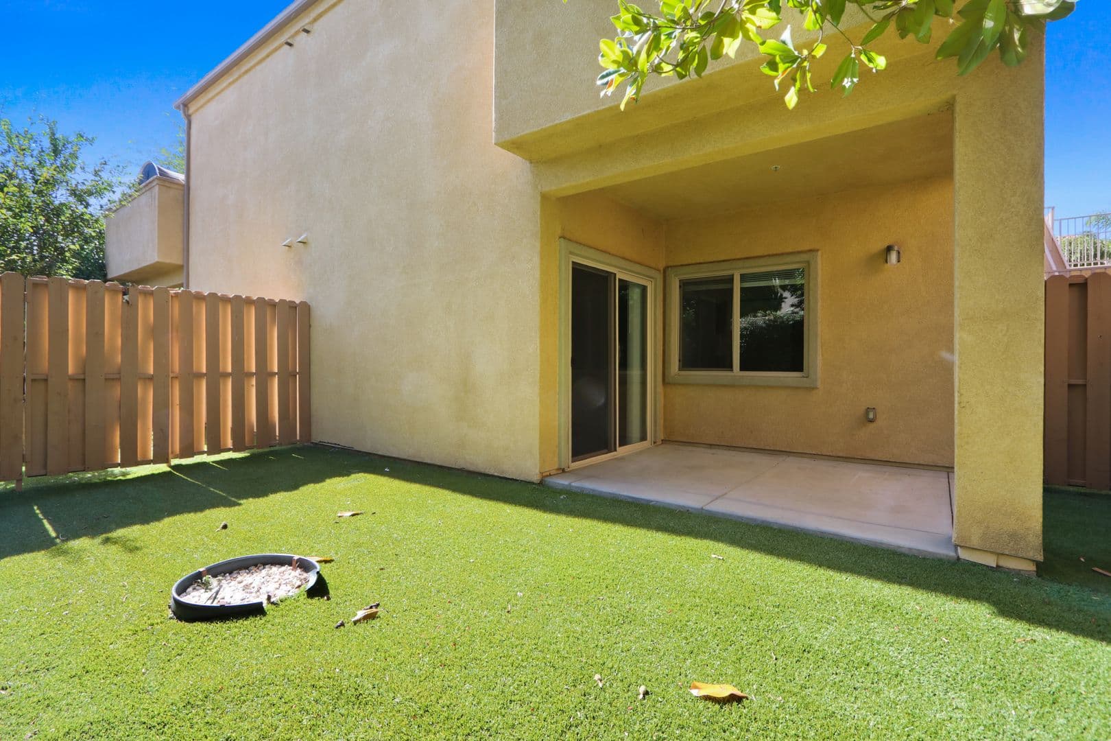 Riverside Apartment: 1054 N Orange St.