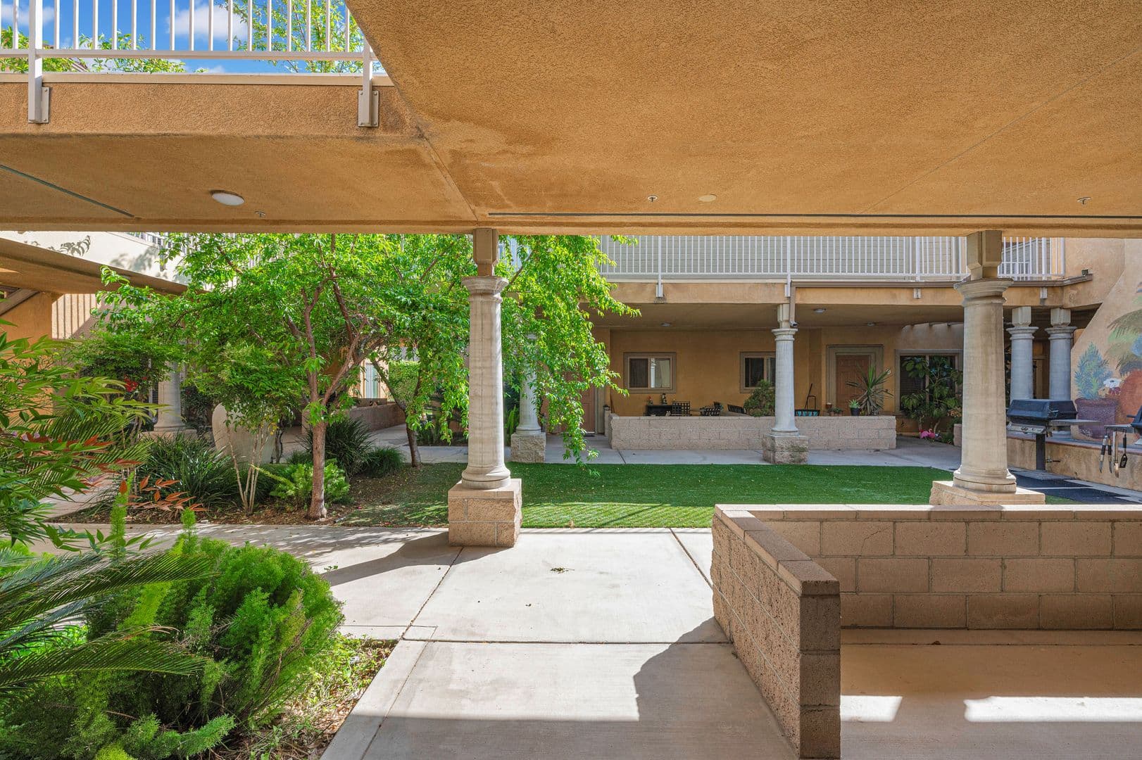 Riverside Apartment: 1054 N Orange St.