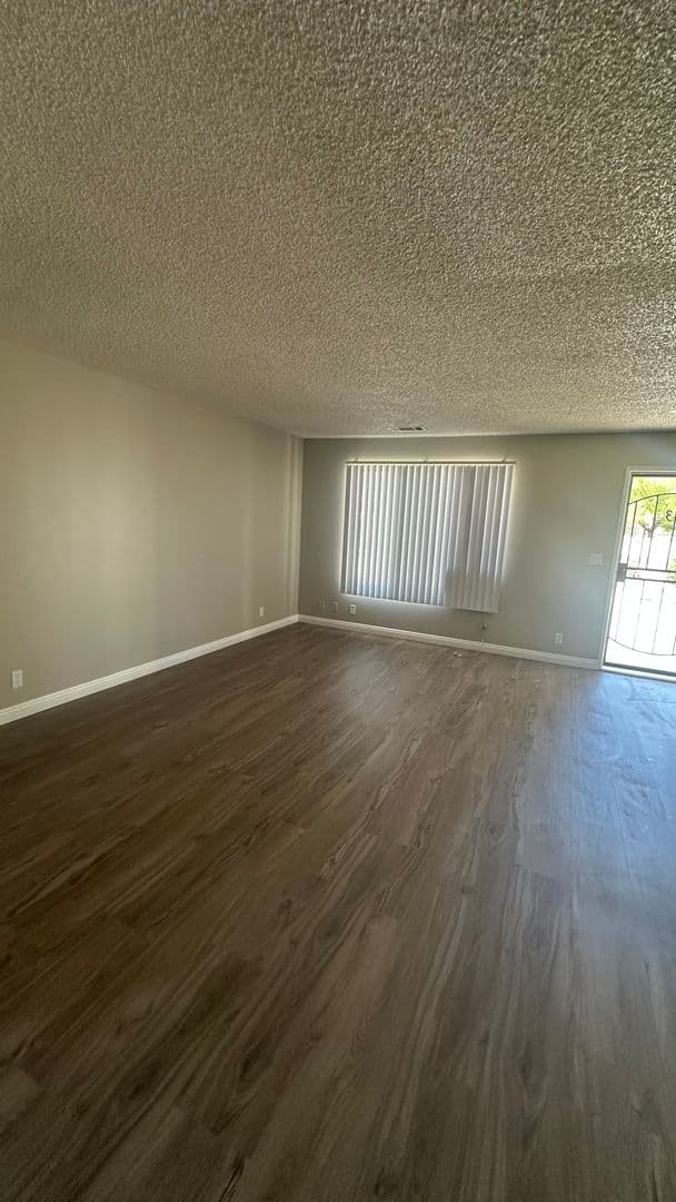 Apple Valley Apartment: 17802 Quantico Rd