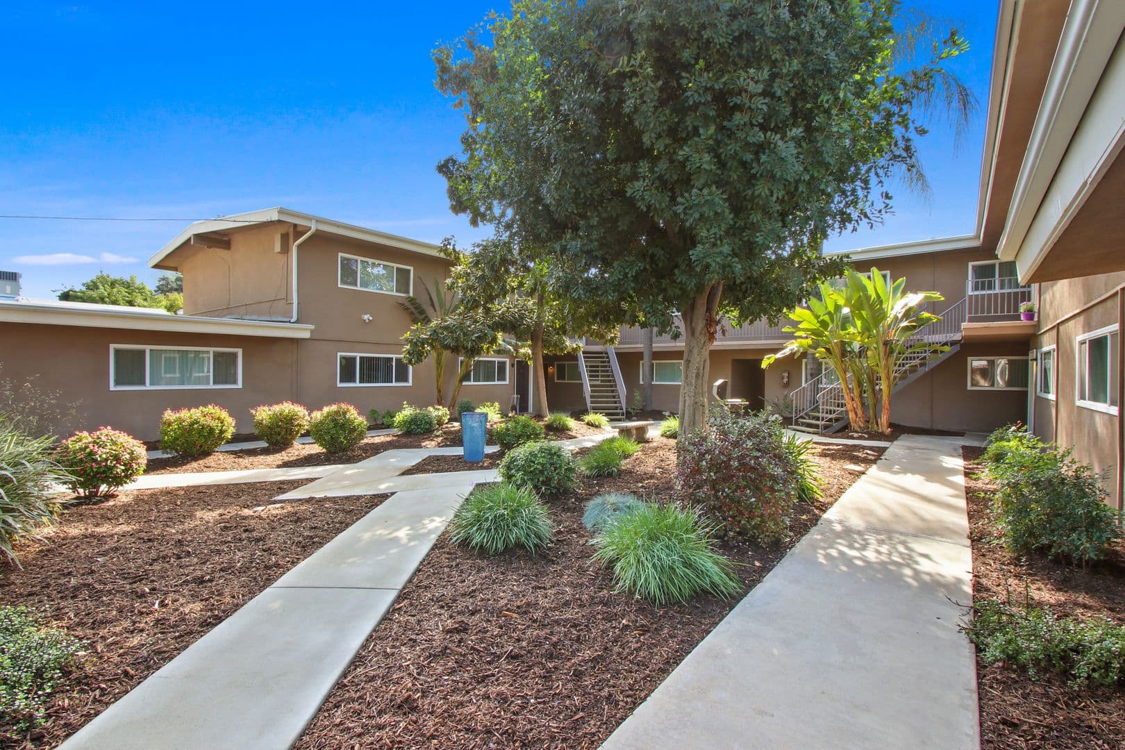 Redlands Apartment: 930 Stillman Ave