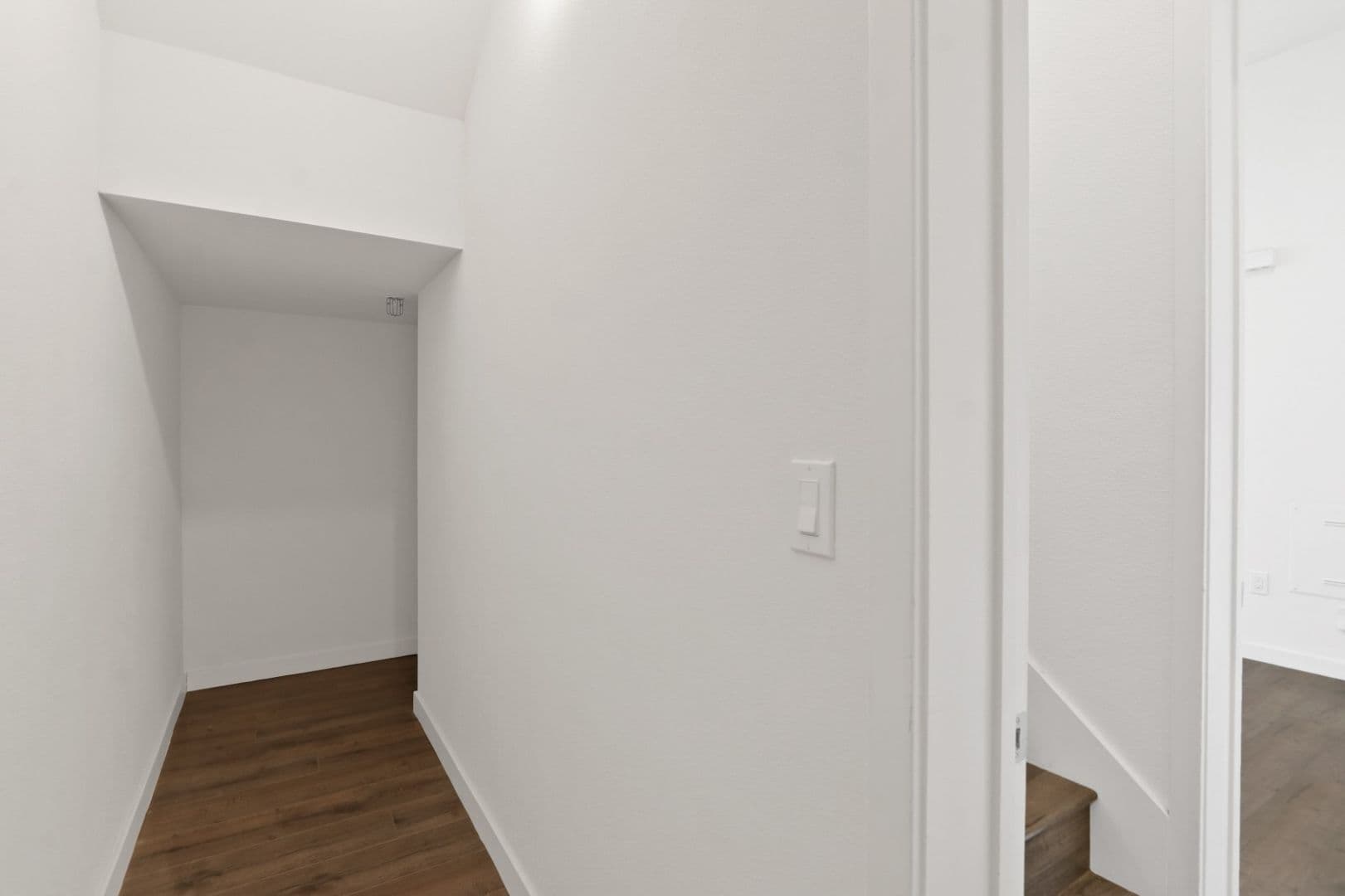 San Gabriel Apartment: 109 S. Alanmay Ave