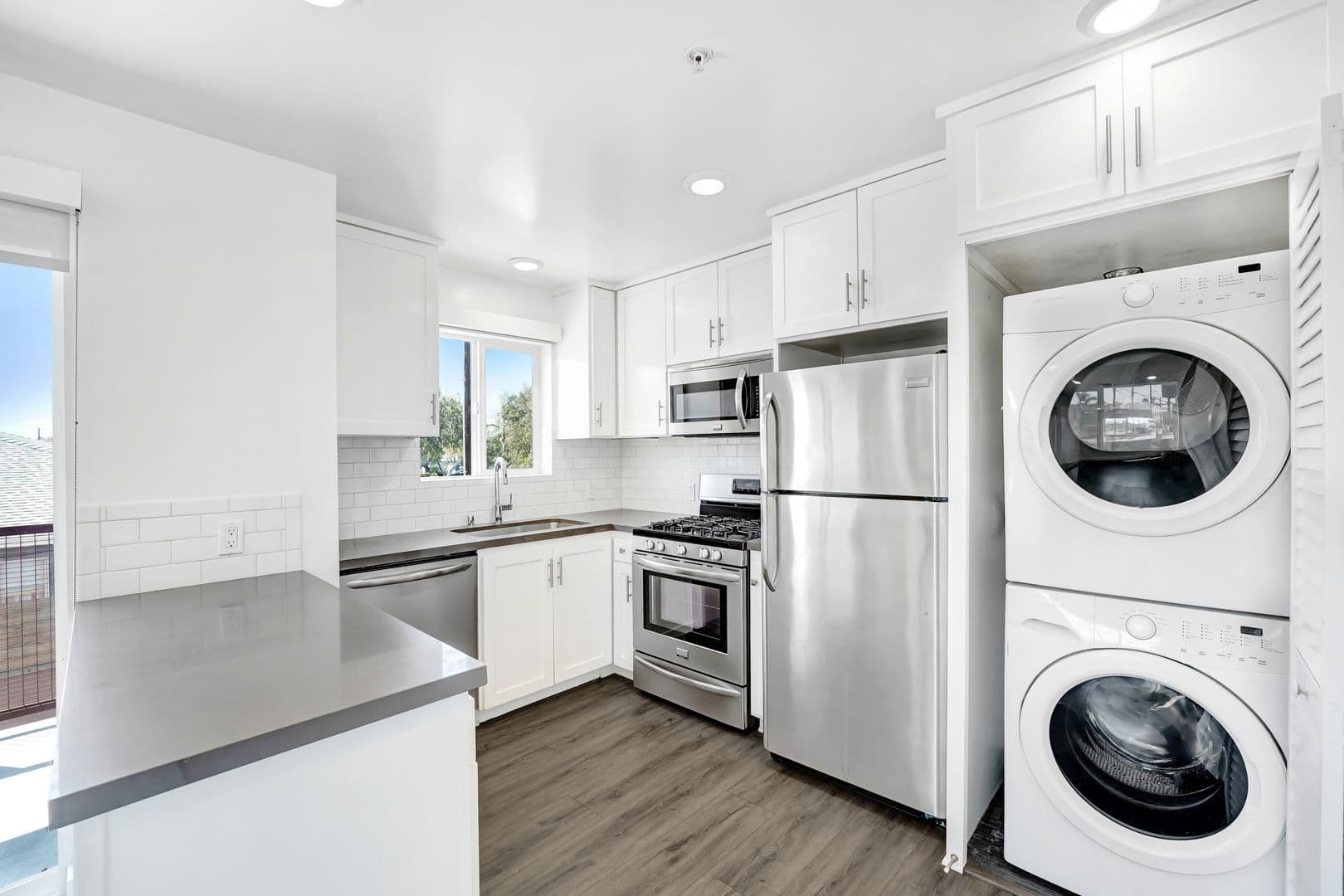 Culver City Apartment: 5455 Inglewood Blvd.