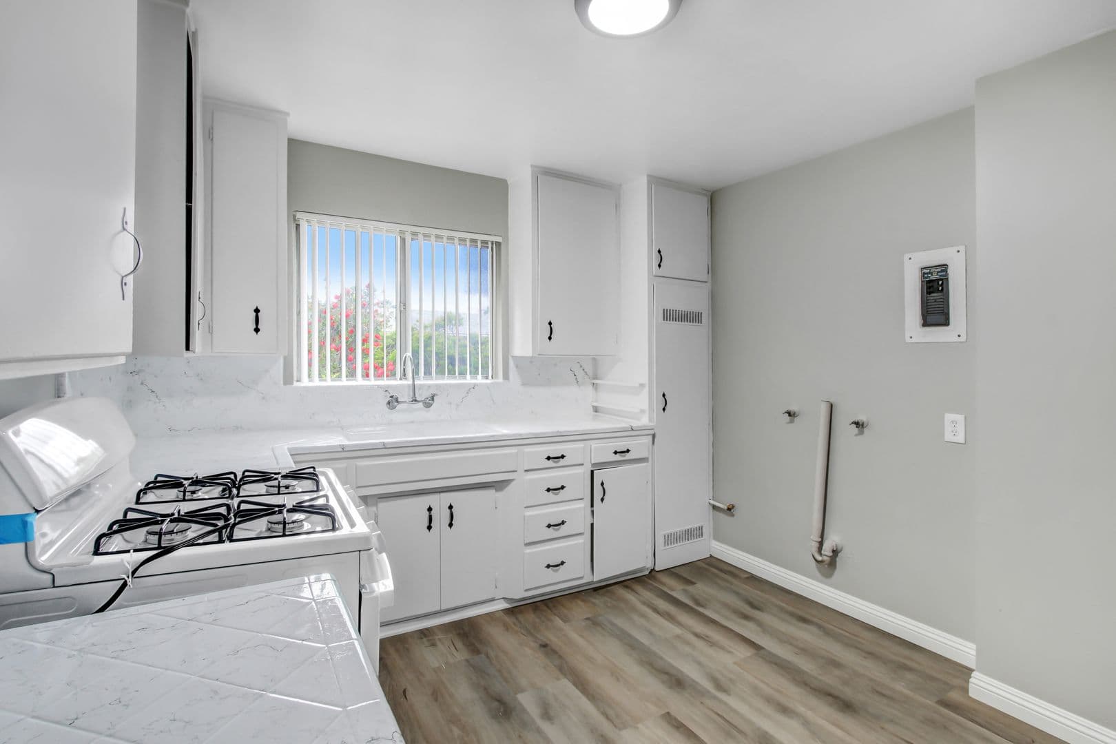 Riverside Apartment: 7429 Potomac Street