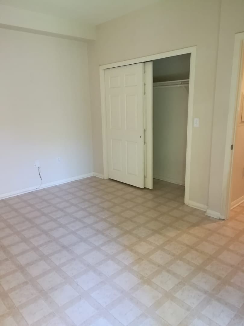 Riverside Apartment: 1054 N Orange St.