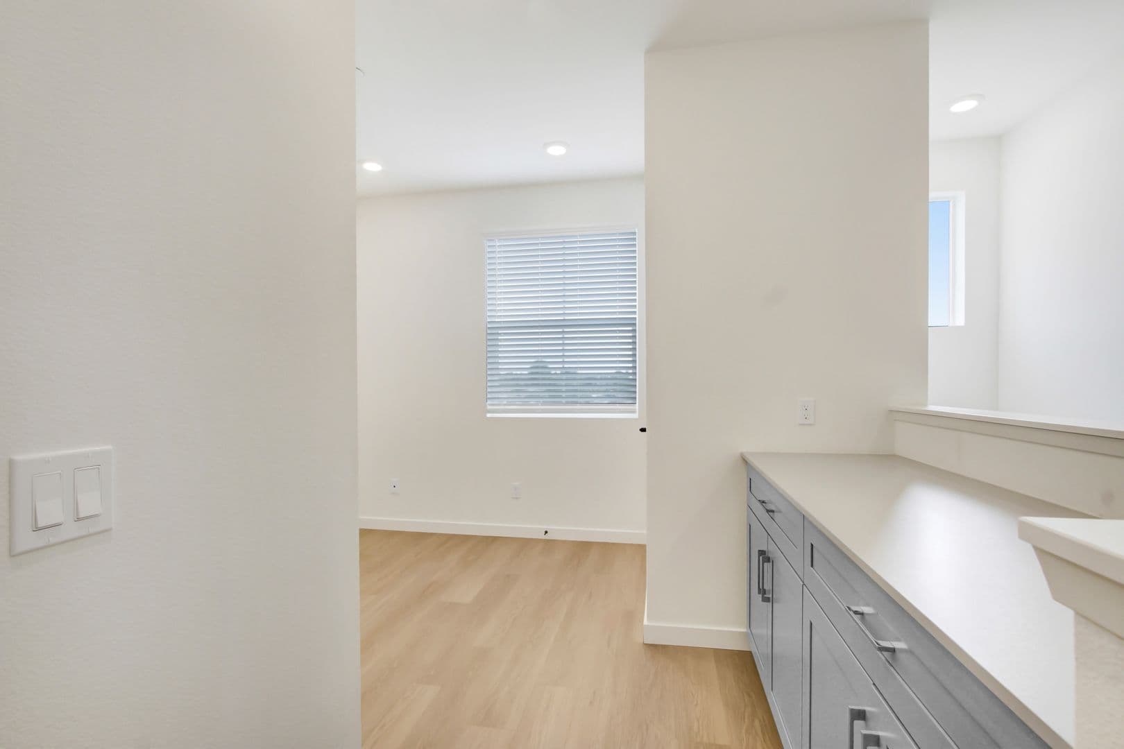 Ontario Apartment: 221 N Mountain Ave