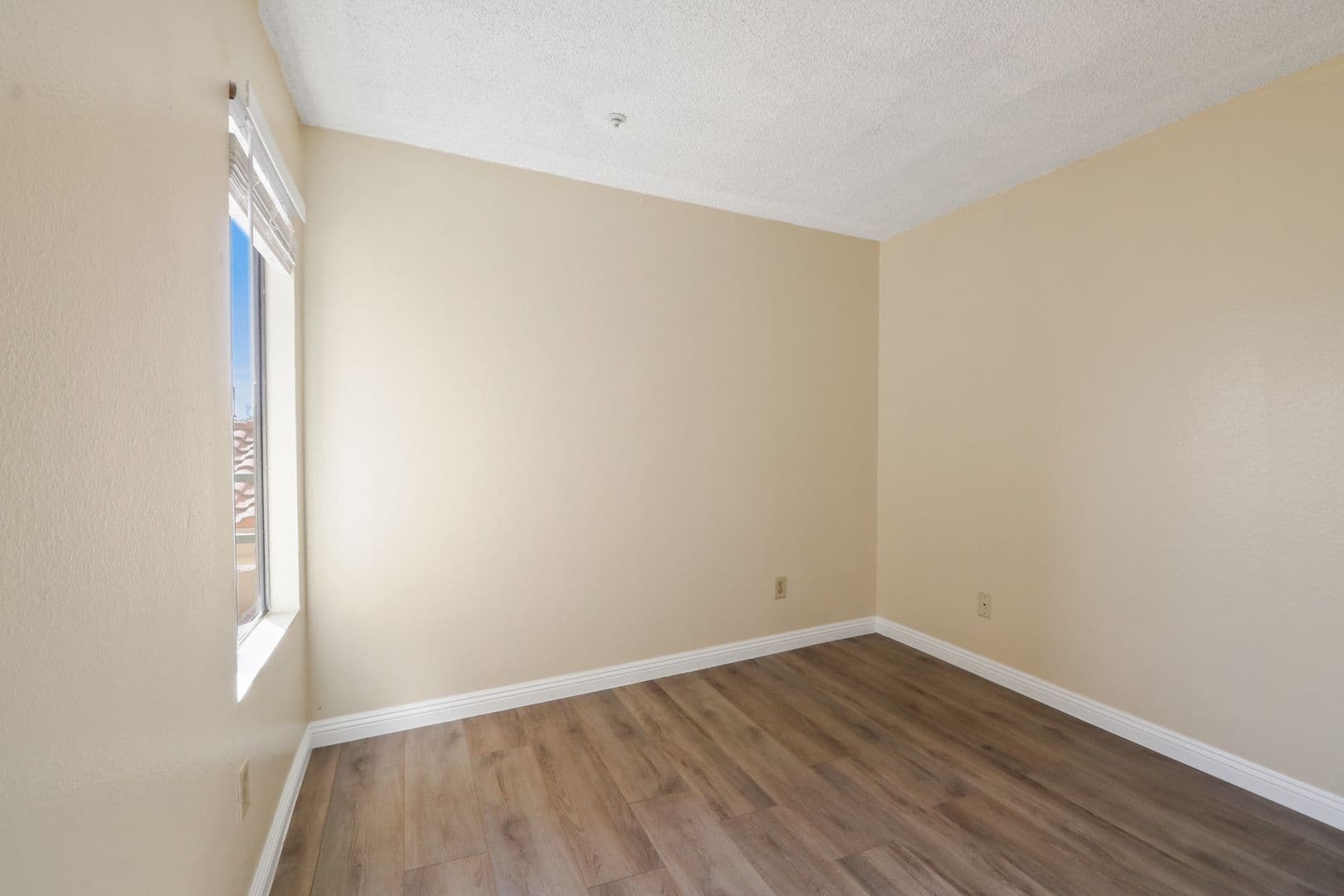 Santa Ana Apartment: 2052 N. Bush St.