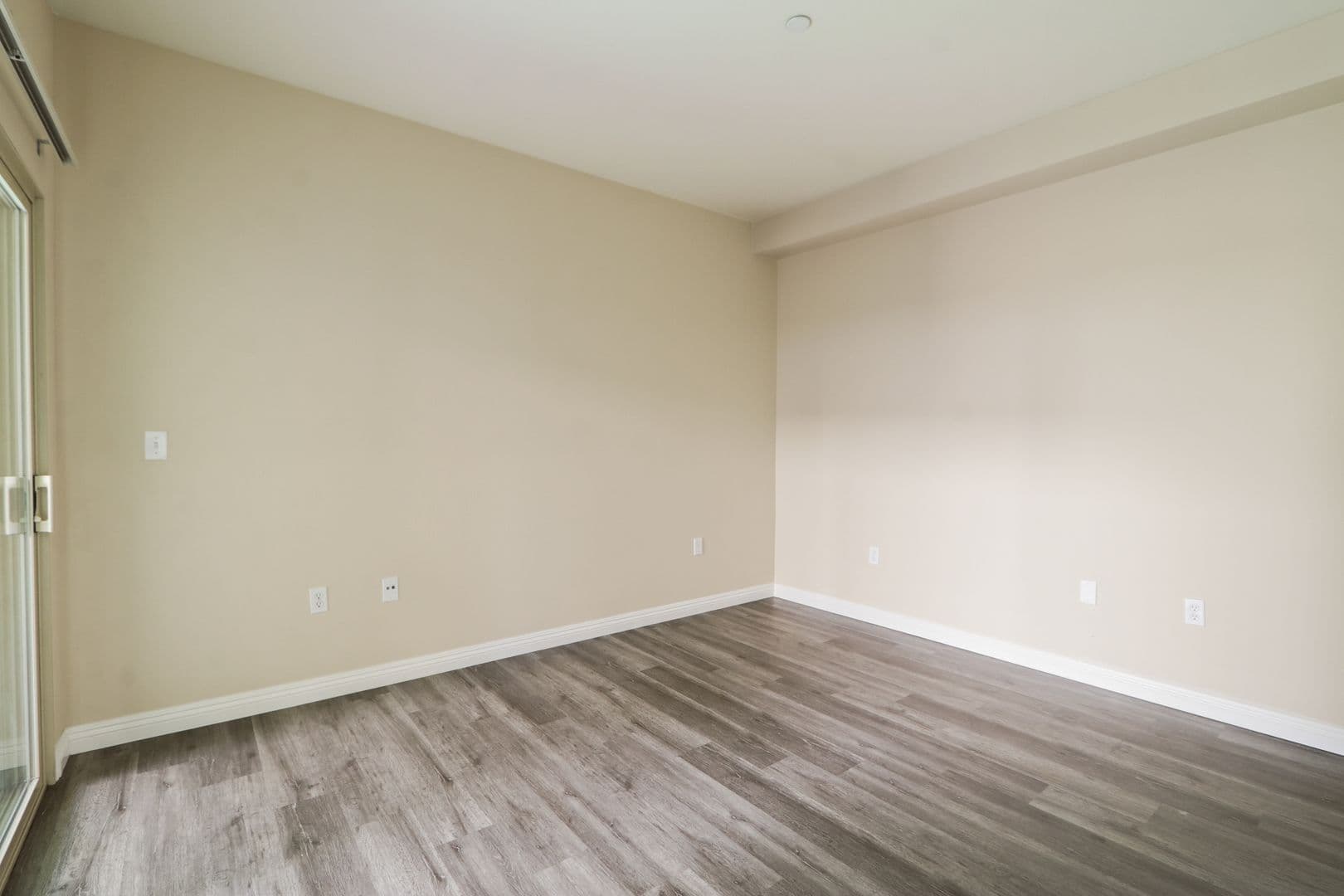 Riverside Apartment: 1054 N Orange St.
