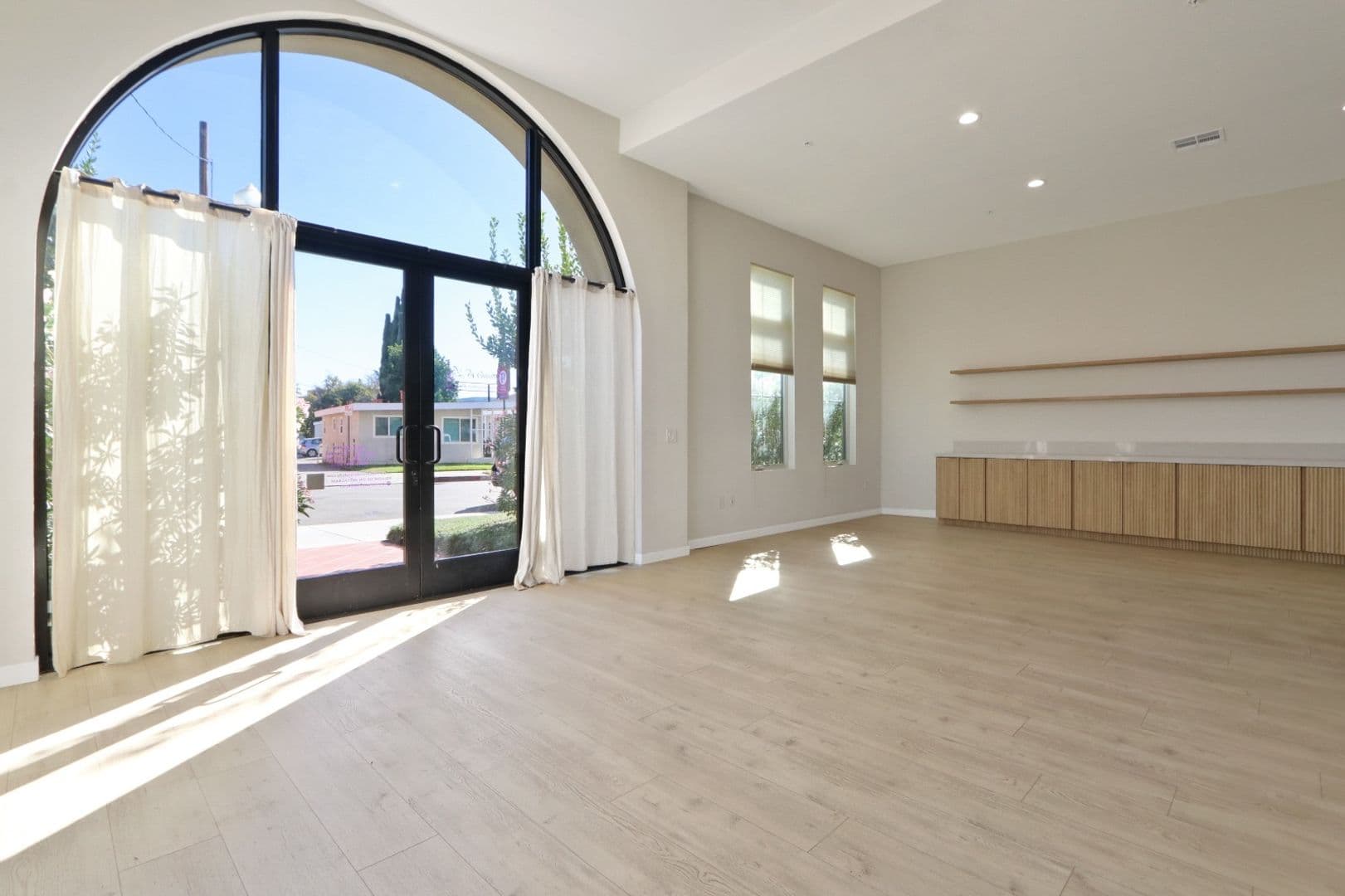 San Gabriel Apartment: 109 S. Alanmay Ave