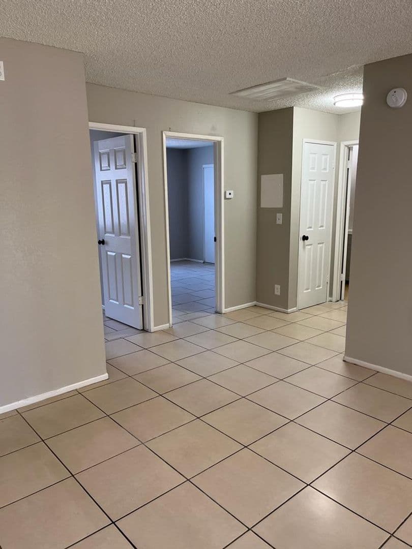 Apple Valley Apartment: 17802 Quantico Rd