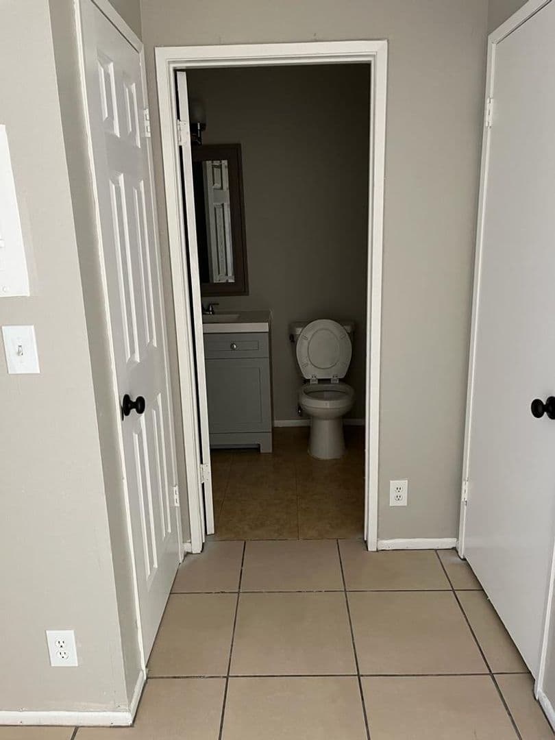 Apple Valley Apartment: 17802 Quantico Rd