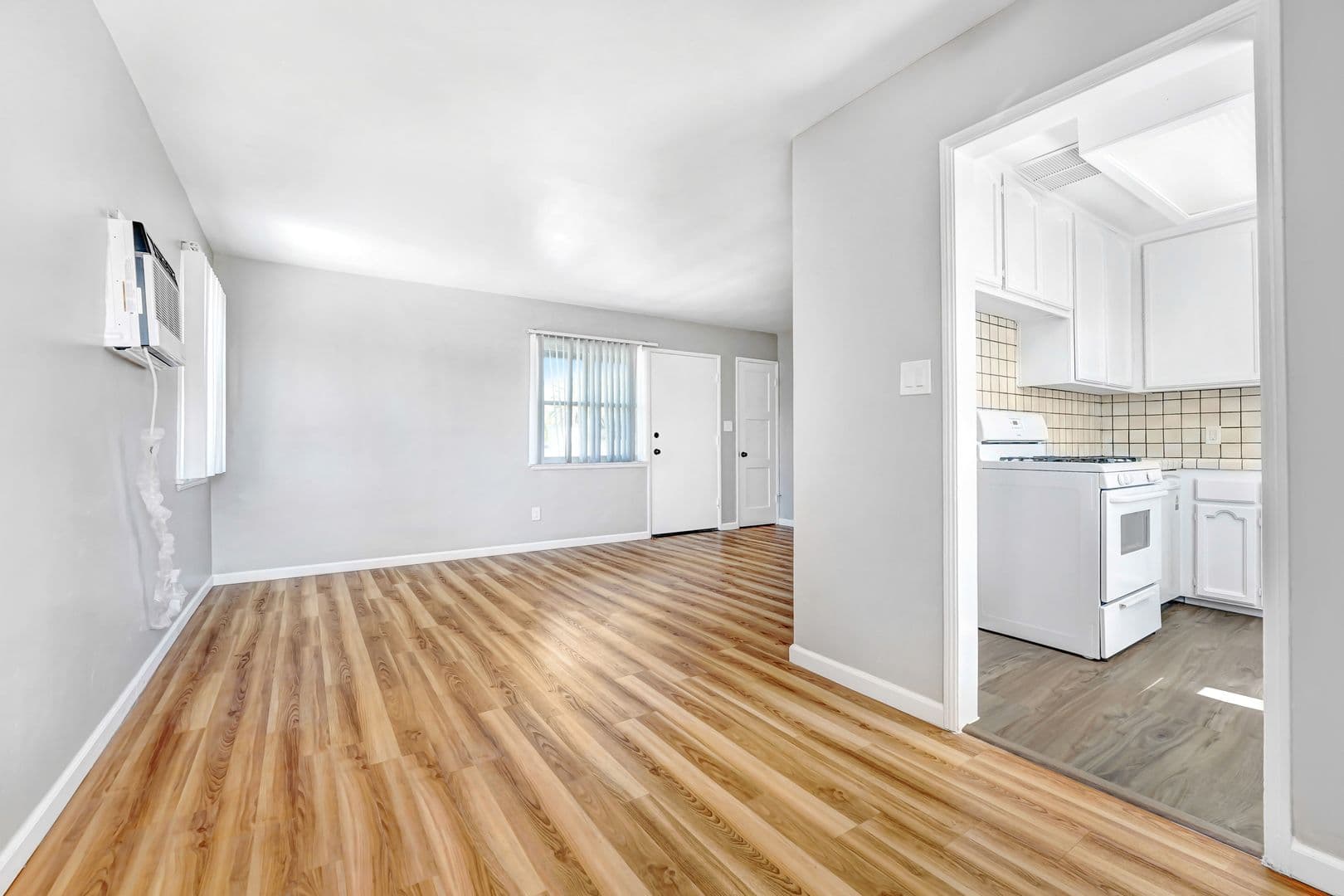 Glendora Apartment: 232 E. Foothill Blvd.