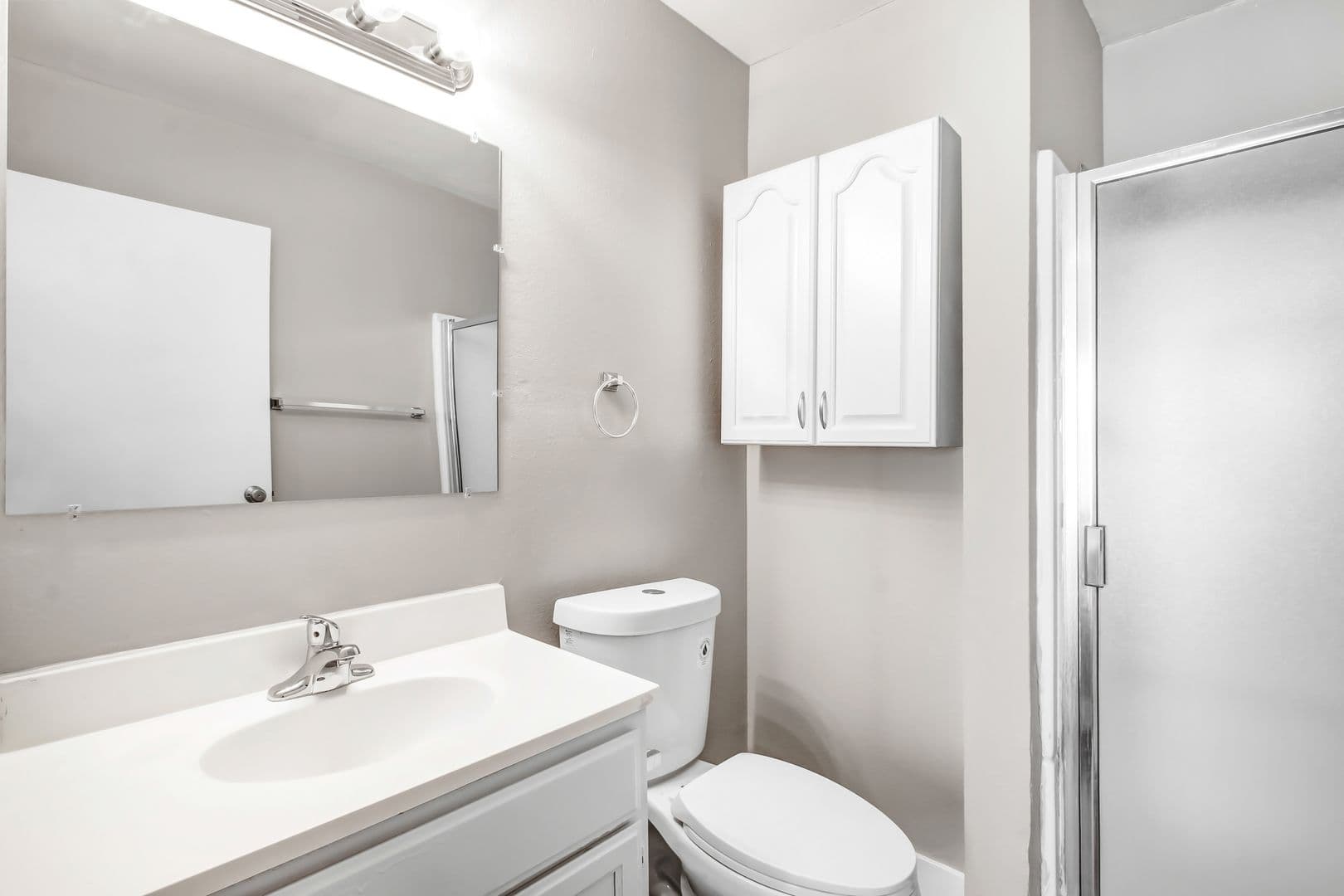 Riverside Apartment: 1066 N Orange Street