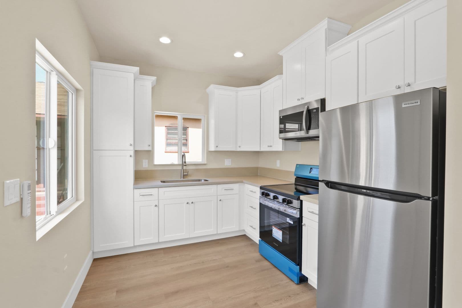 Bellflower Apartment: 10132 Alondra Blvd. & 16102 Cornuta Ave.