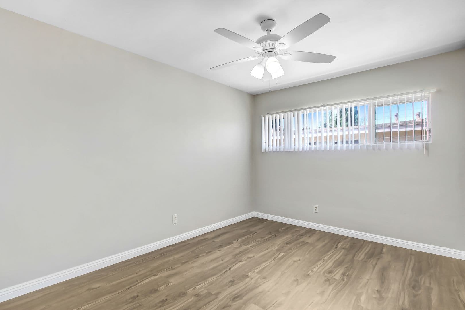 Riverside Apartment: 7469 Magnolia Ave.