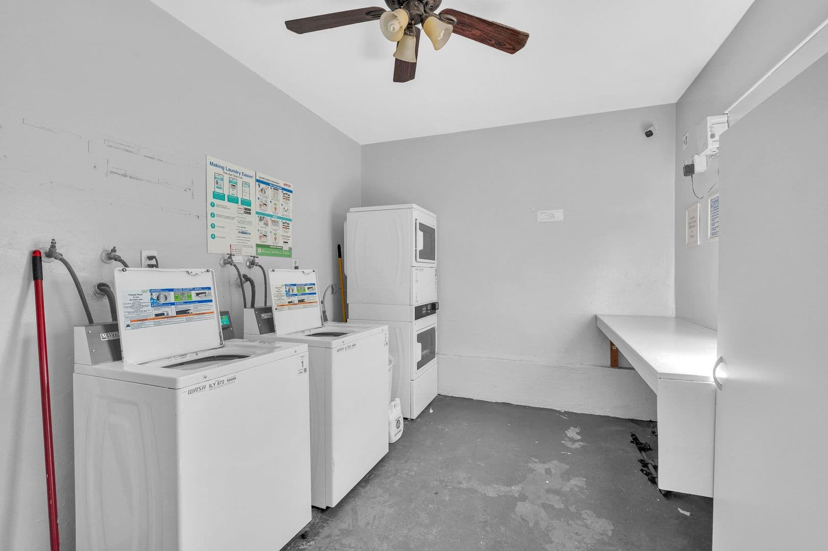 Montebello Apartment: 311 W Lohart Ave