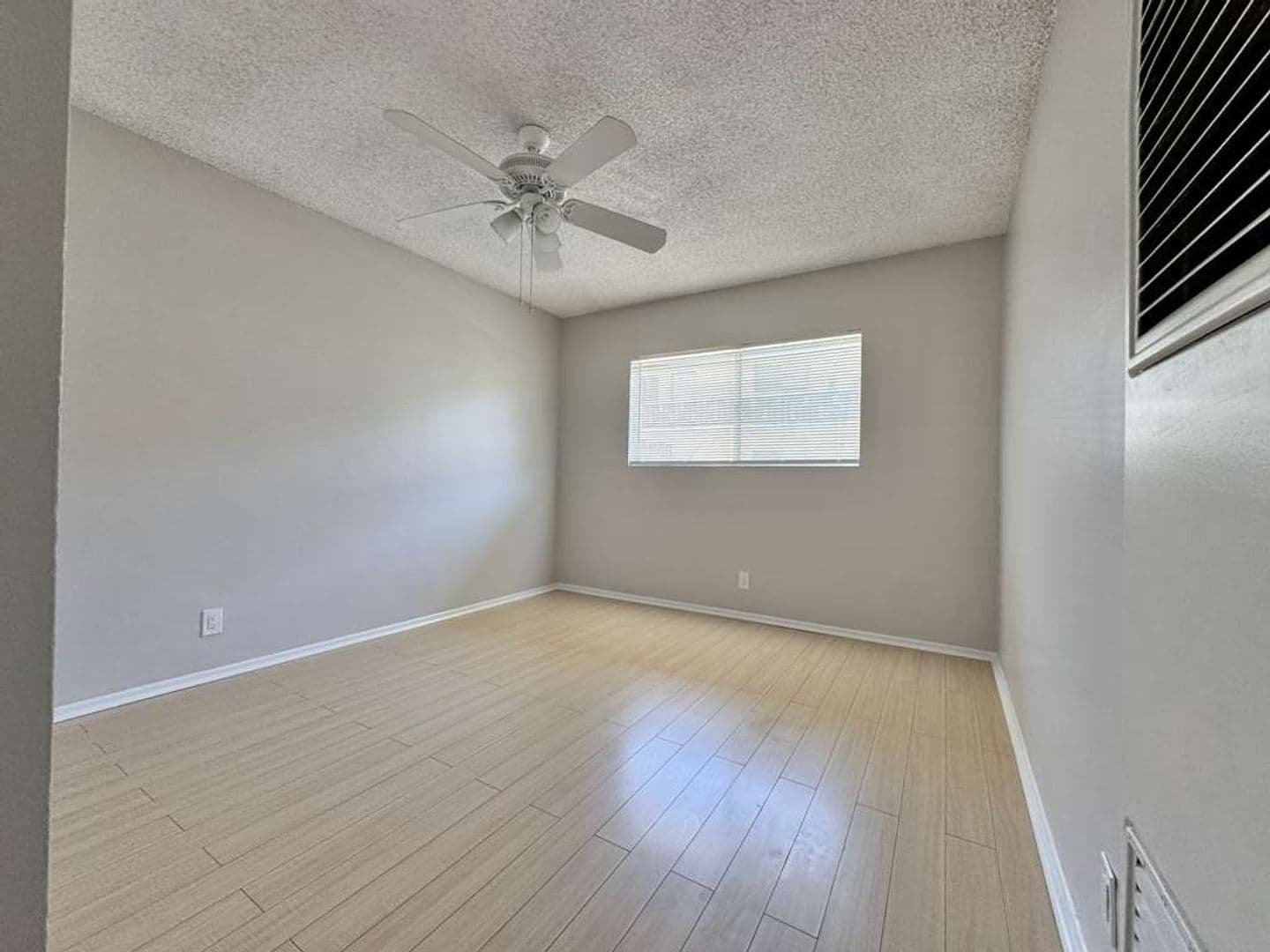 West Covina Apartment: 731 N Azusa Ave