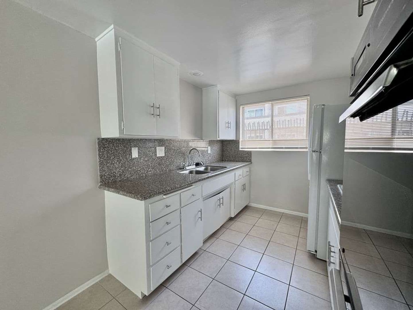 West Covina Apartment: 731 N Azusa Ave