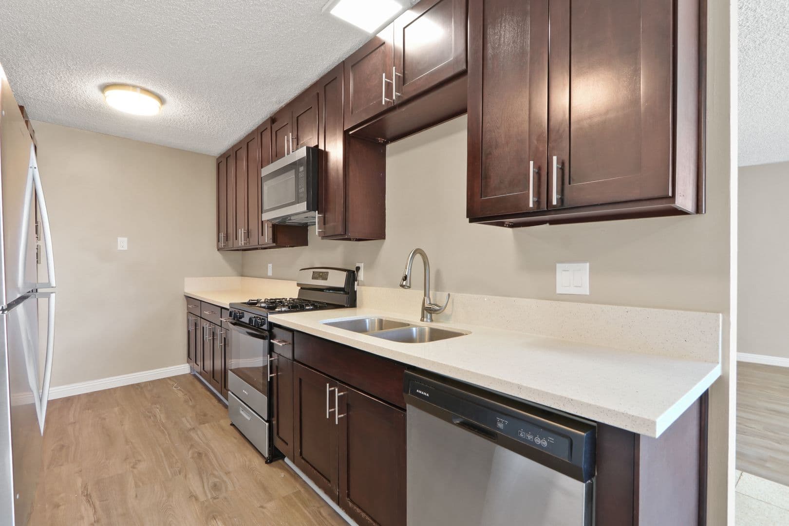 Ontario Apartment: 2908 S. Whispering Lakes Ln
