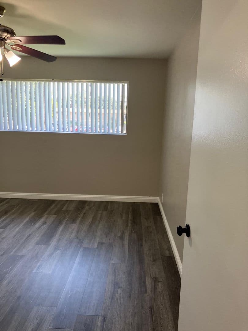 Riverside Apartment: 3801 Madison St.