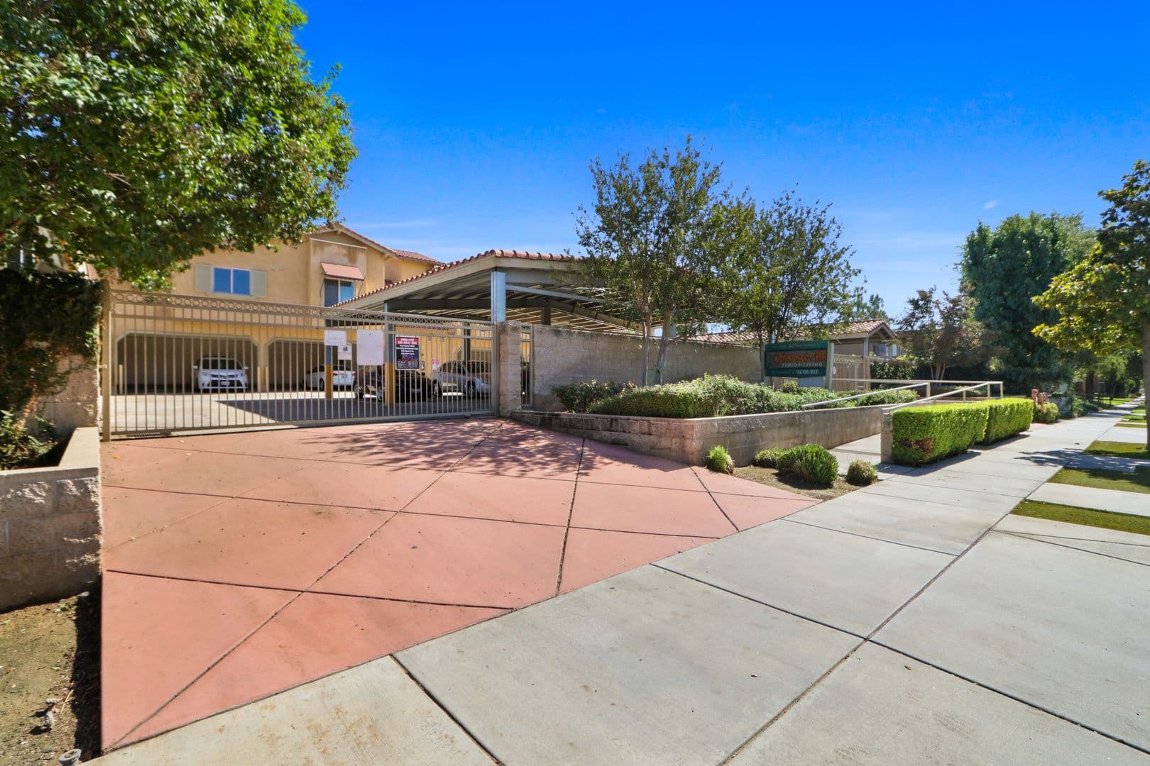 Riverside Apartment: 1054 N Orange St.