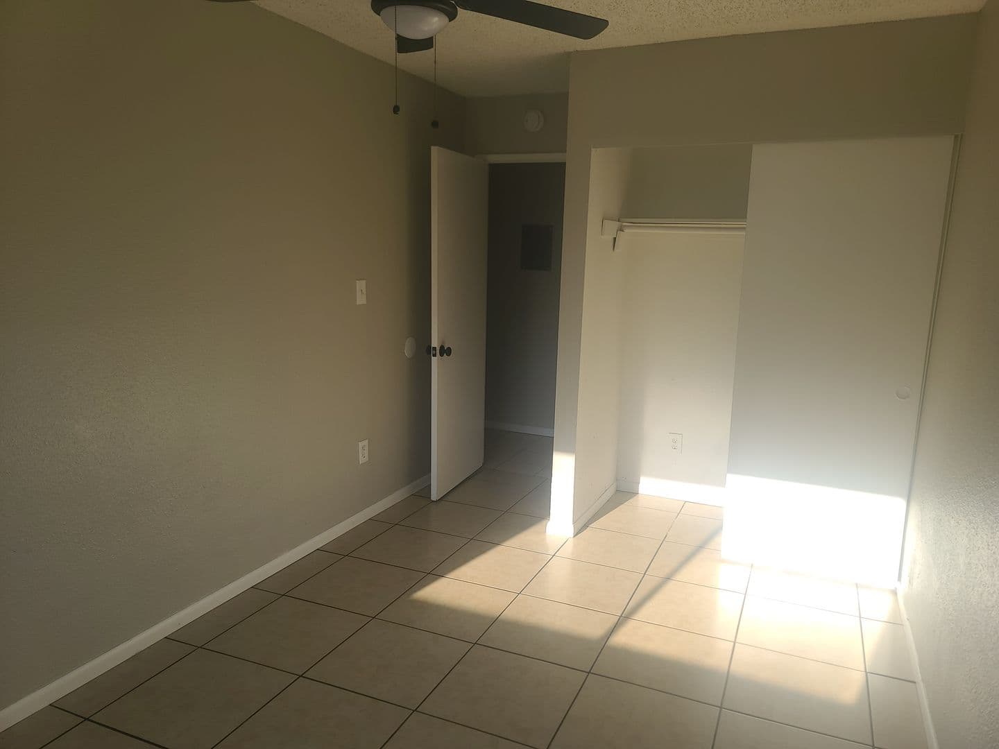 Pomona Apartment: 1079 Patterson Ave.