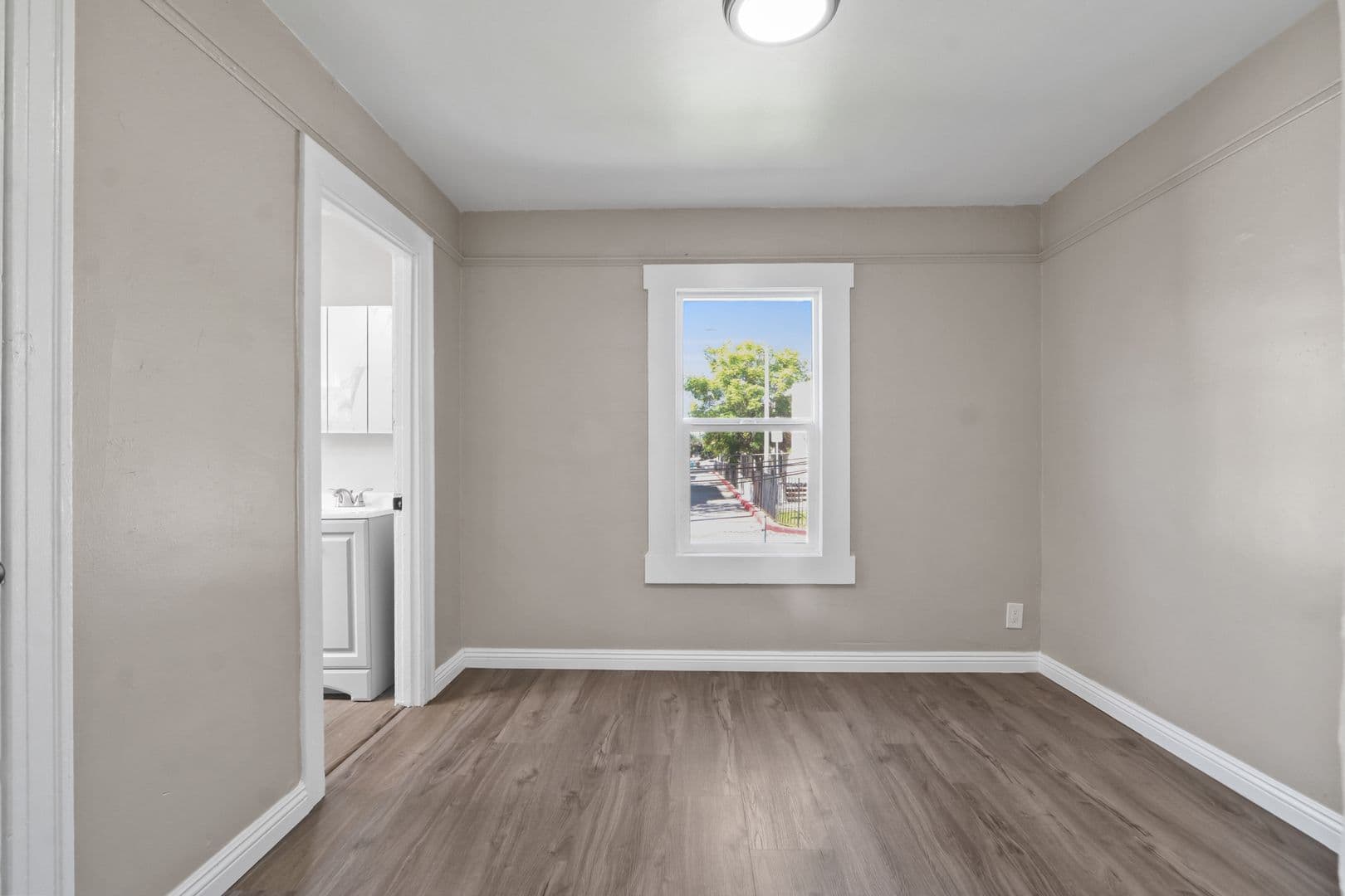 Alhambra Apartment: 1616 Cherry Lane