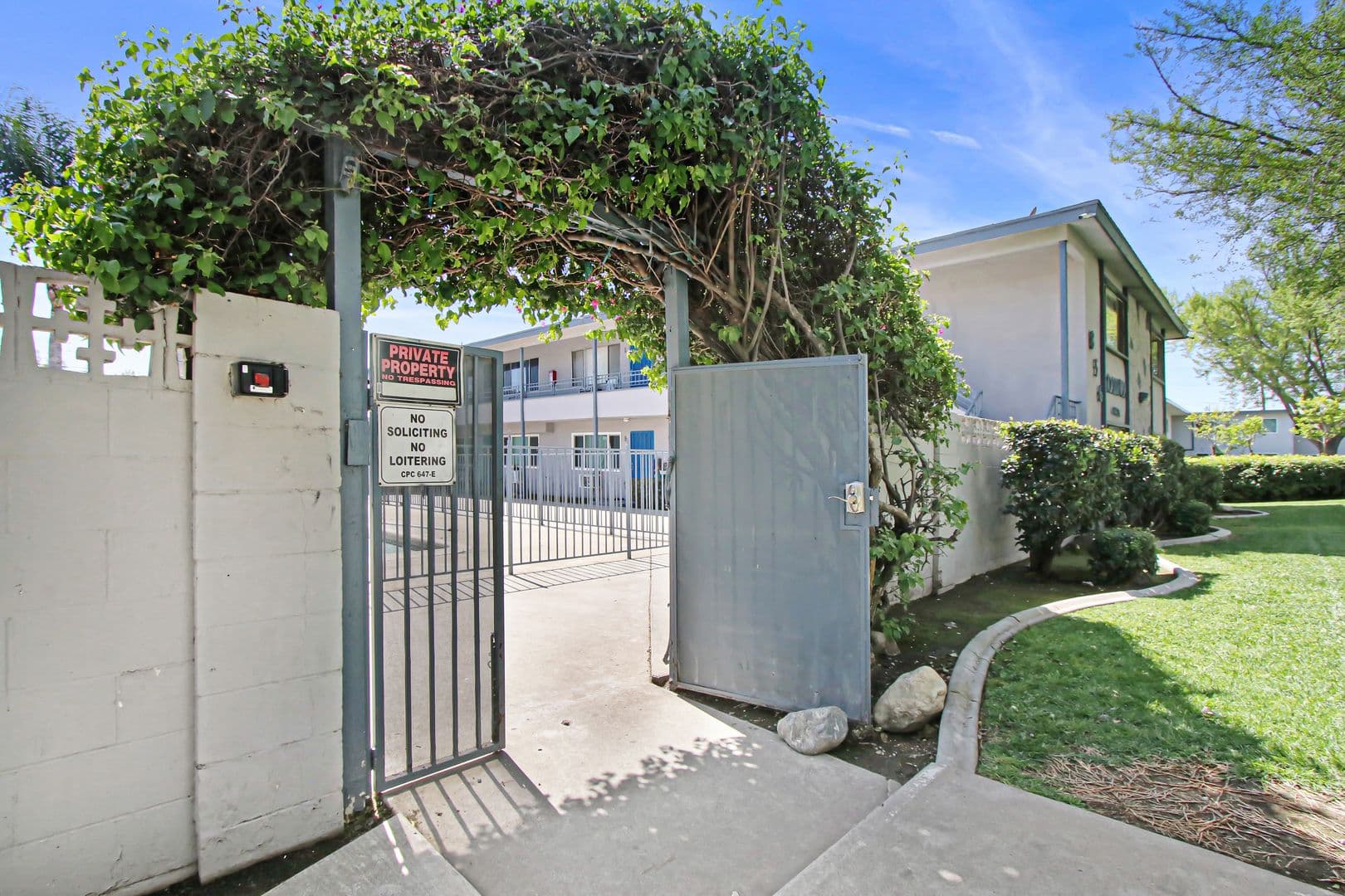 Upland Apartment: 854-856 Orchid Ct.