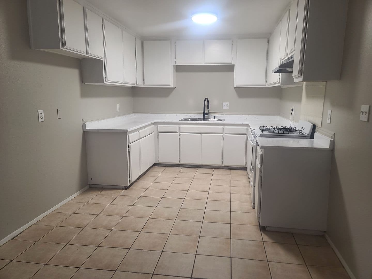 Pomona Apartment: 1079 Patterson Ave.