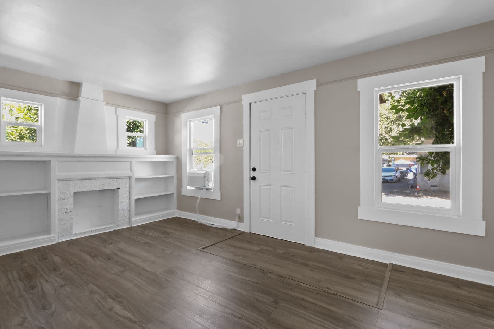 Alhambra Apartment: 1616 Cherry Lane
