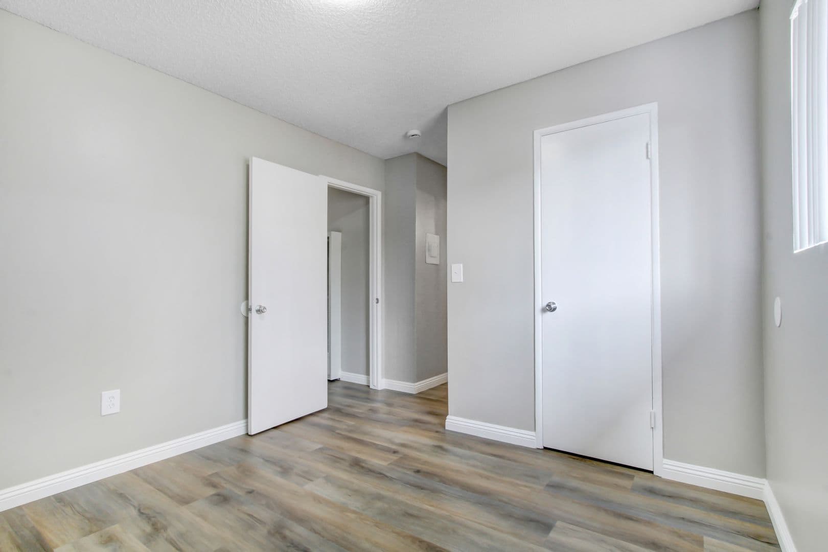Fontana Apartment: 8919 Mango Ave