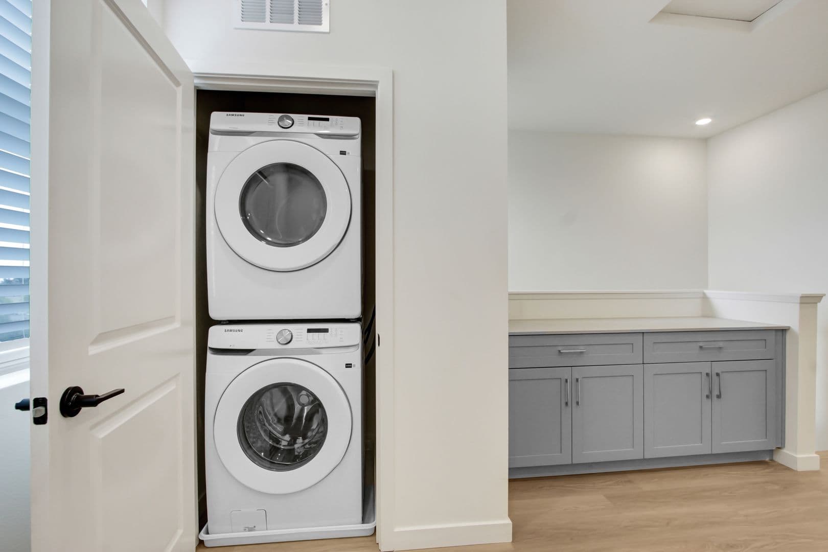 Ontario Apartment: 221 N Mountain Ave