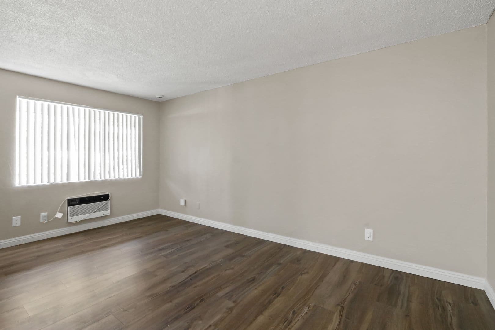 Riverside Apartment: 7429 Potomac Street