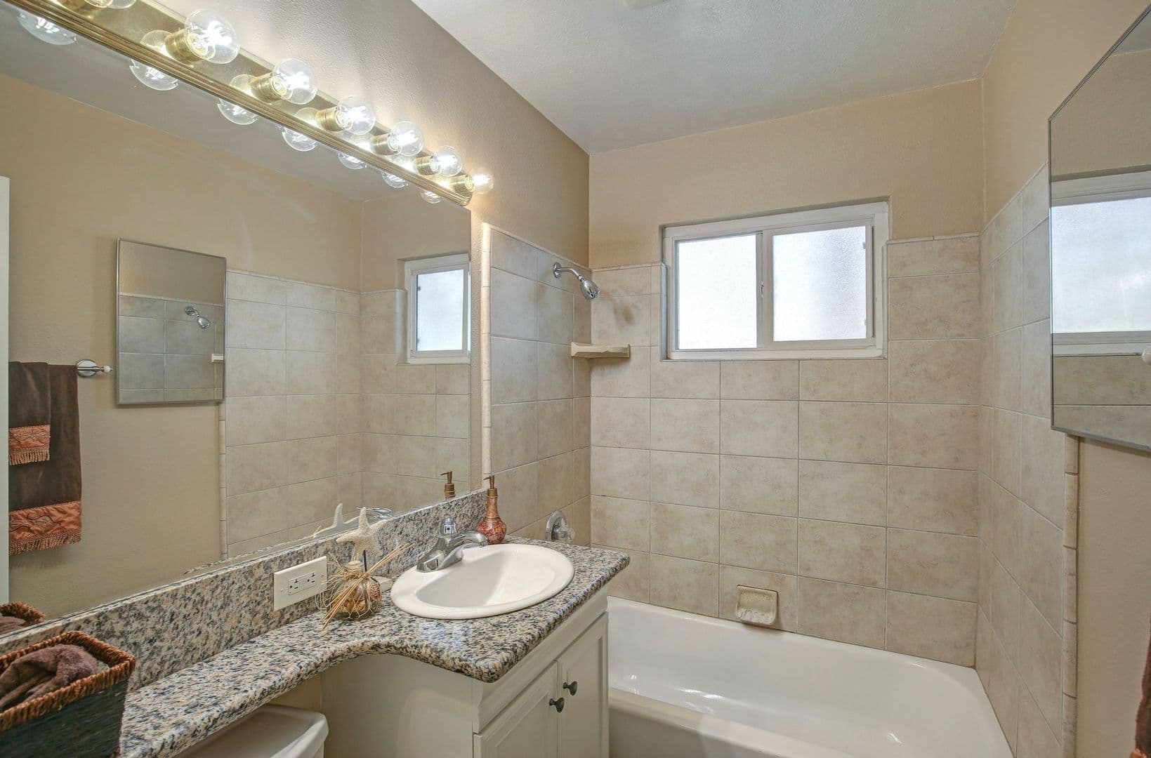 West Covina Apartment: 253 S. Pima Avenue