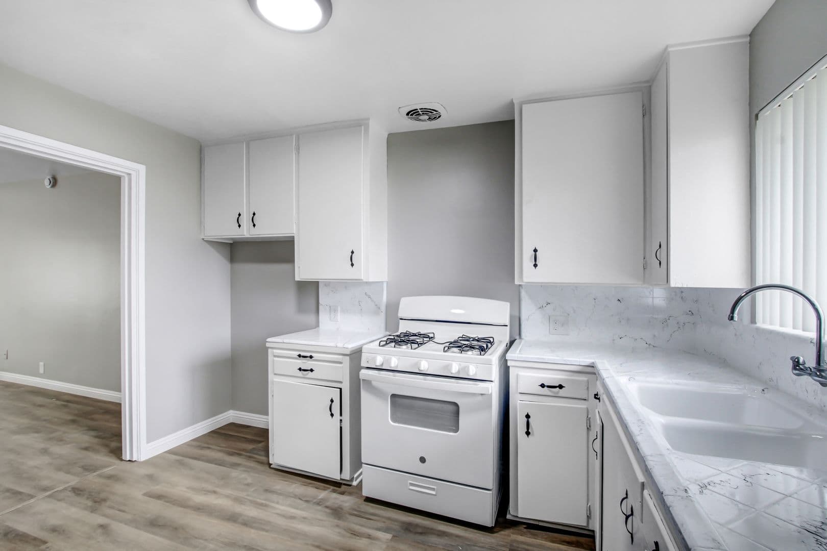 Riverside Apartment: 7429 Potomac Street