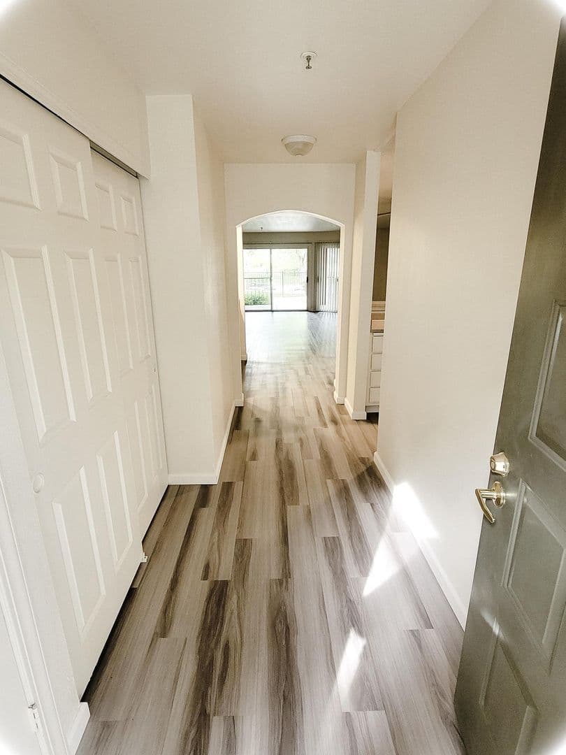 Davis Apartment: 1175 Lake Blvd