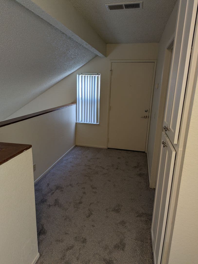Davis Apartment: 1420 Lake Blvd