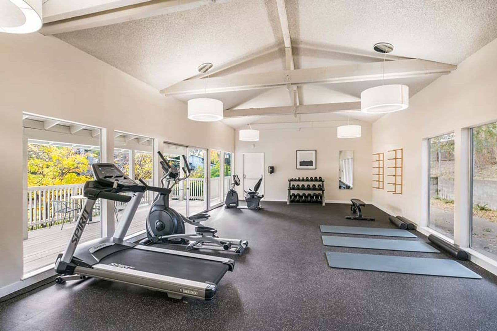Roseville Apartment: 333 Cirby Way