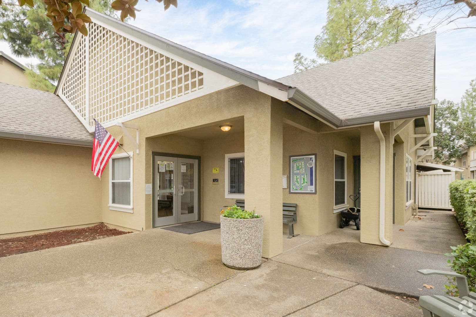 Davis Apartment: 2505 Fifth Street