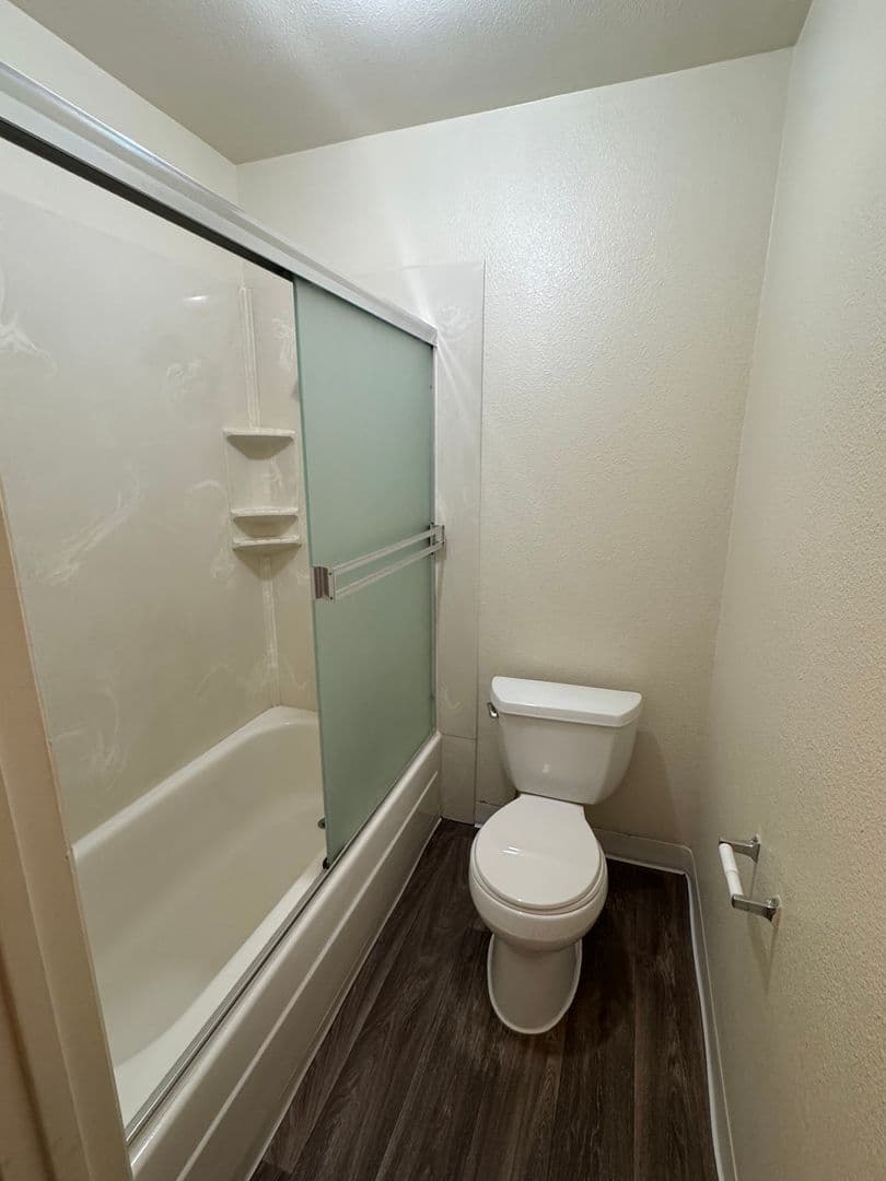Davis Apartment: 2950 Portage Bay West