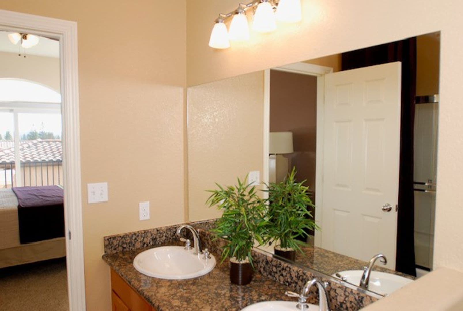 Rocklin Townhome: 2601 Chalmette Court #52