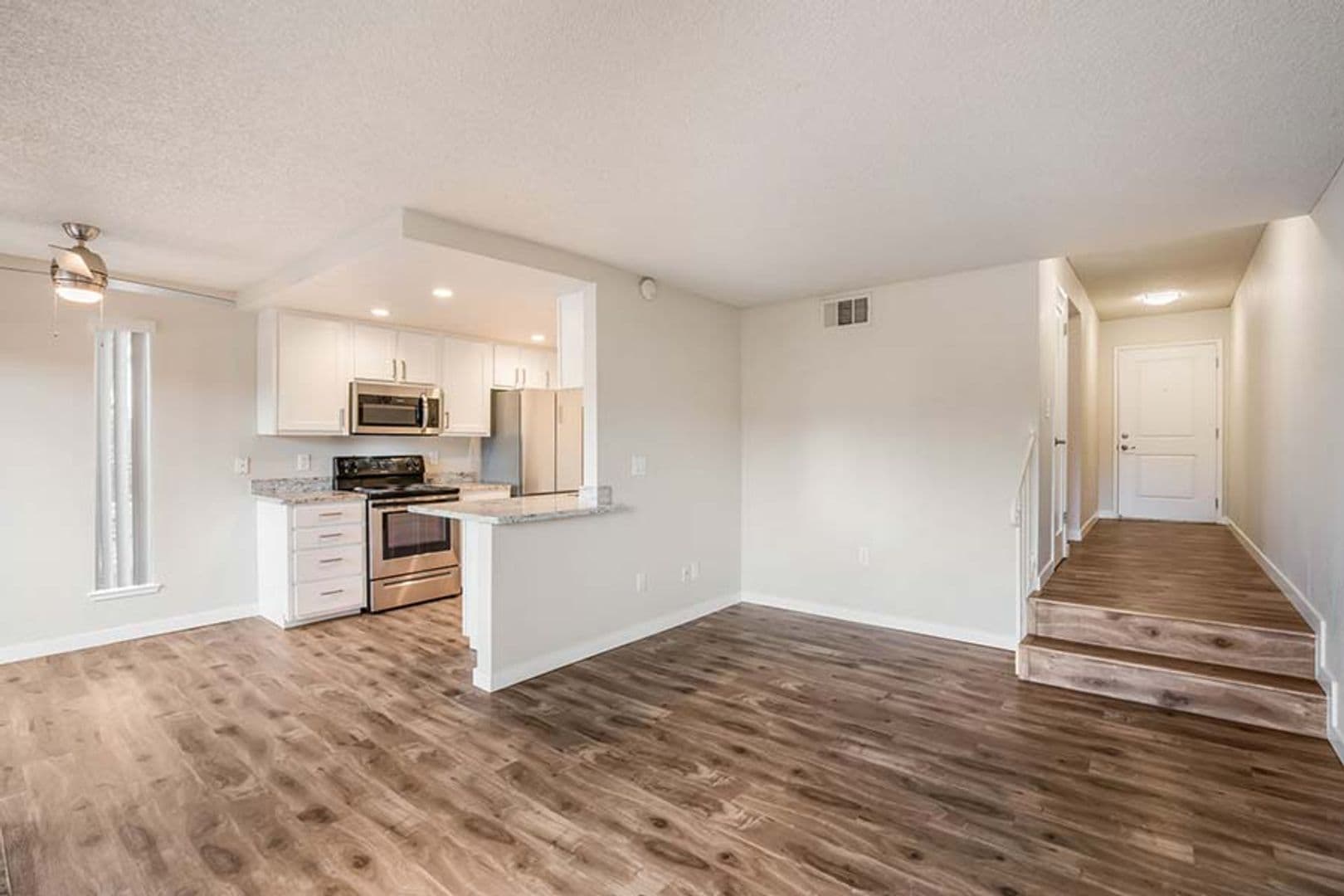 Roseville Apartment: 333 Cirby Way